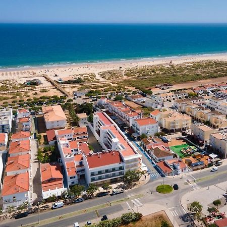 Apartamento T2 Na Praia Da Alagoa Altura Bagian luar foto